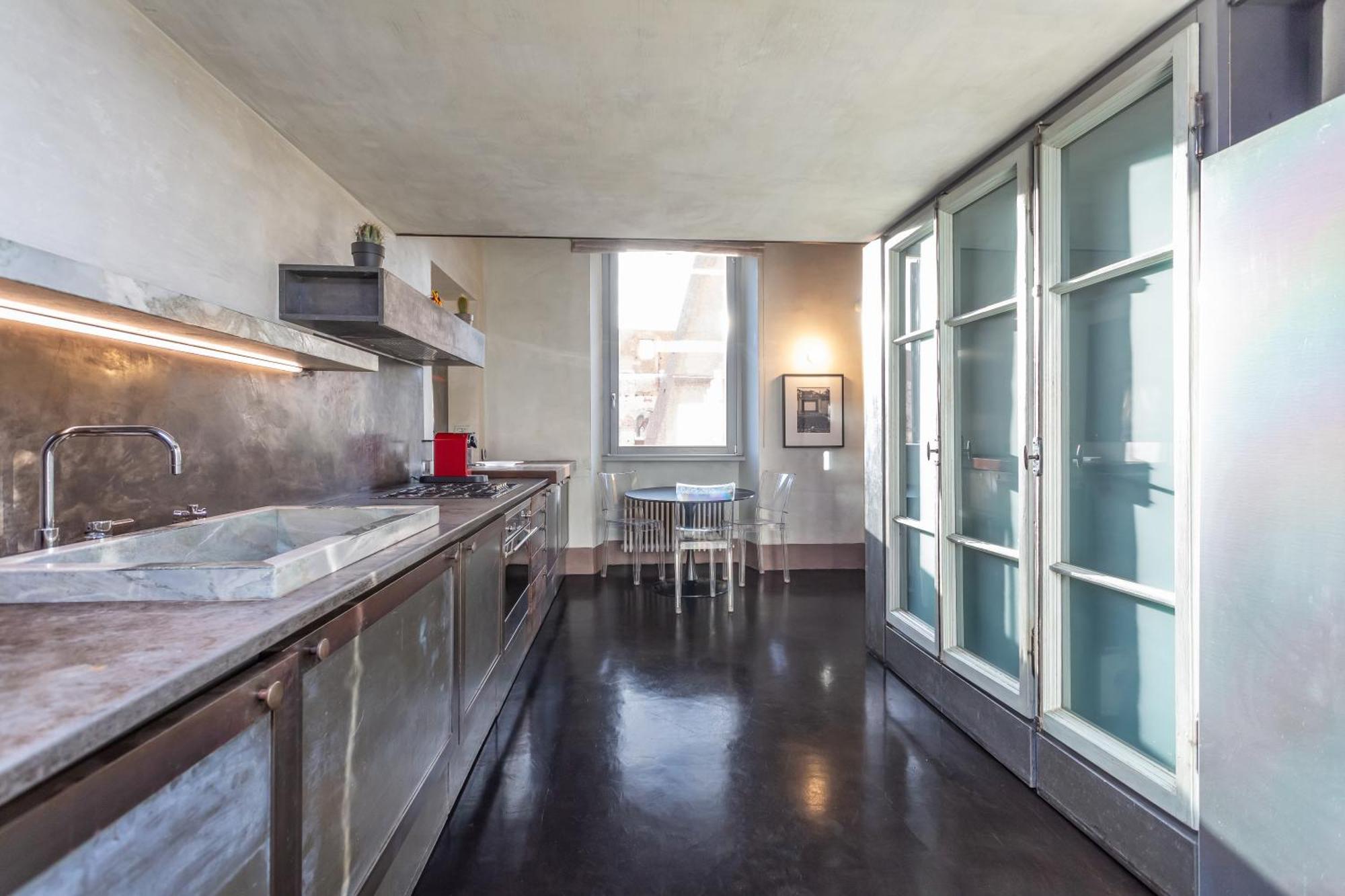 Iconic Apartment With Unique Colosseum View ローマ エクステリア 写真